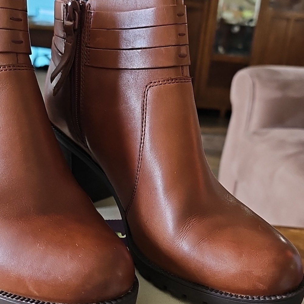 Clarks Malvet Maria Tan Leather Ankle Boot - Size 8M - Picture 3 of 9